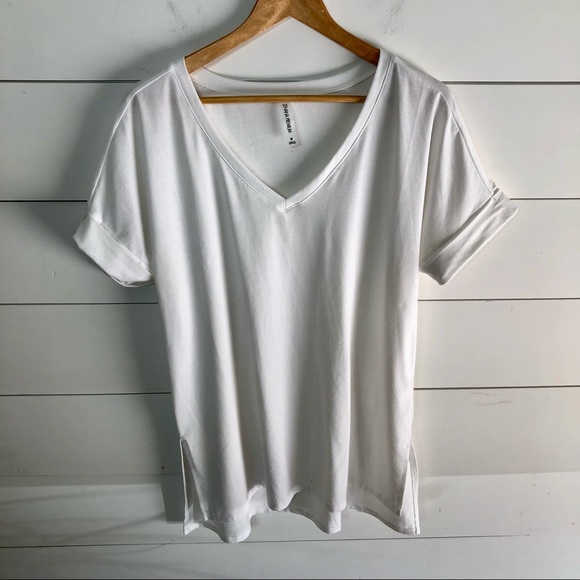 Zenana Outfitters Tops - ZENANA PREMIUM V Neck Rolled Sleeve Tee Shirt